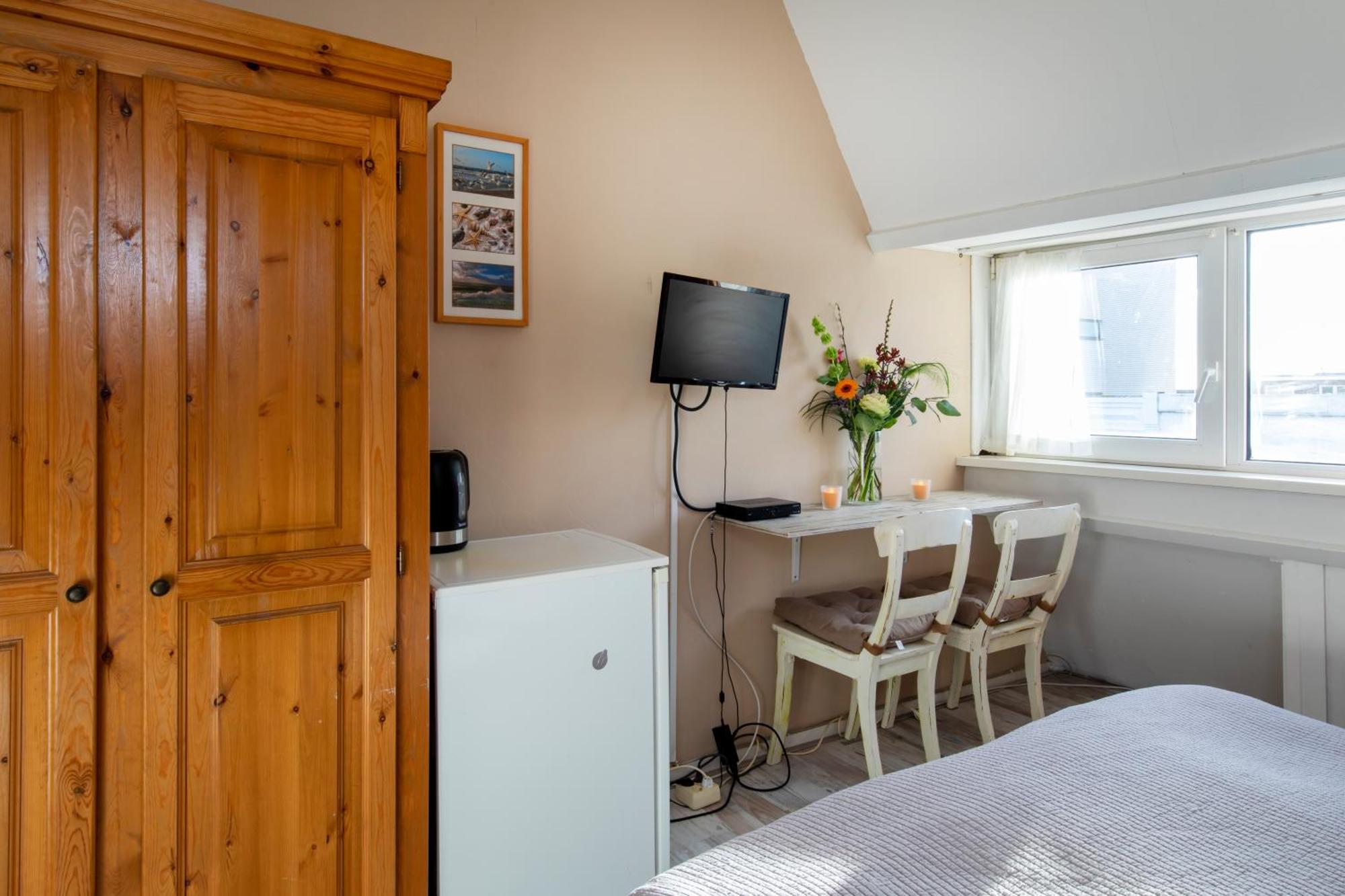 Pension Blankebil 2 Zandvoort Ruang foto